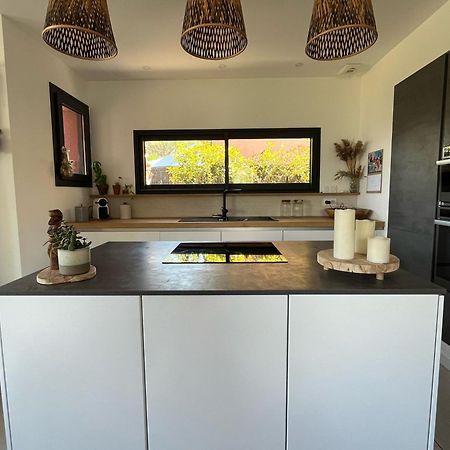 Villa Uvea แซงเตกูลฟ์ ภายนอก รูปภาพ